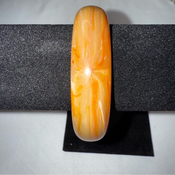 Vintage Butterscotch Lucite Bangle Bracelet - Picture 6 of 7